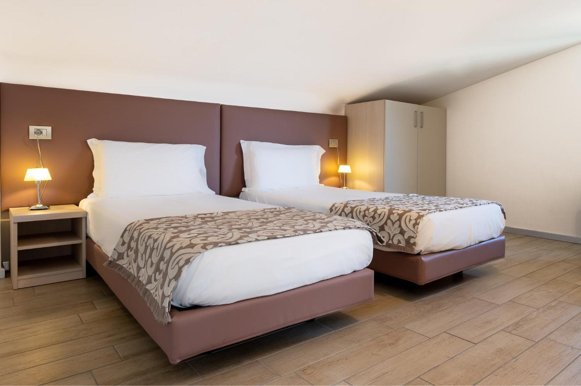 Bellagio Village- 4 Apartments By The Lake - Seasonal Warm Pool And Sauna Oliveto Lario Εξωτερικό φωτογραφία